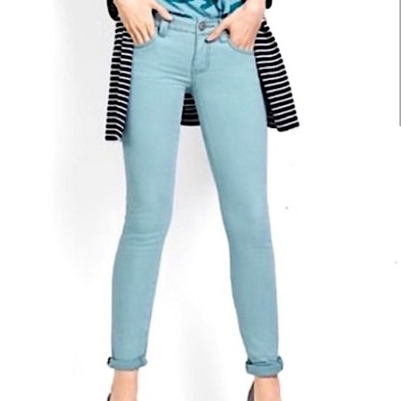 SOLD Cabi Tidal Curvy Skinny Jeans - Picture 4 of 9